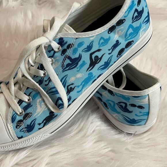 𝅺swimmer Design Low Top Sneaker Sz F12 M10 - Picture 4 of 14